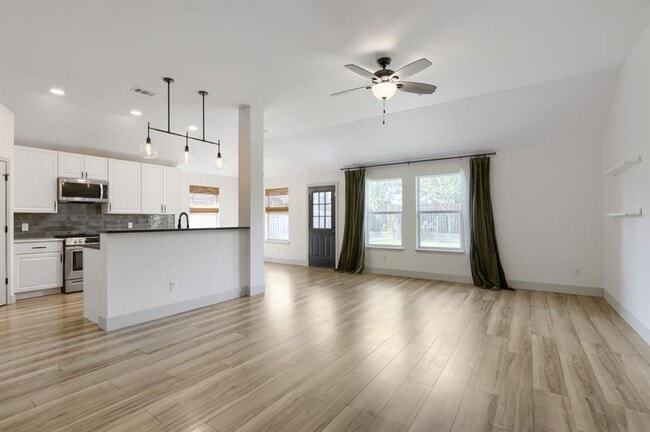 Photo - 13620 Glen Mark Dr