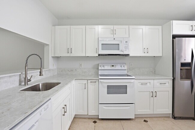 Photo - 315 NW 36th Ave