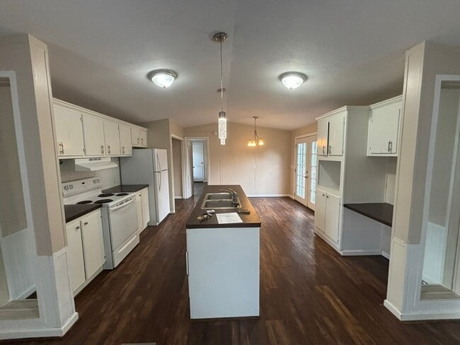 Building Photo - Triangle Mobile Home Park