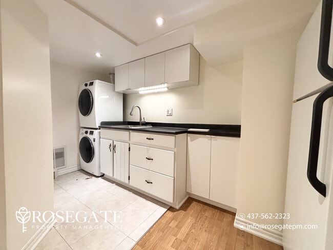 Photo - All-Inclusive 1-Bedroom Multiplex Unit with In-Unit Laundry – Barrie Unit 1