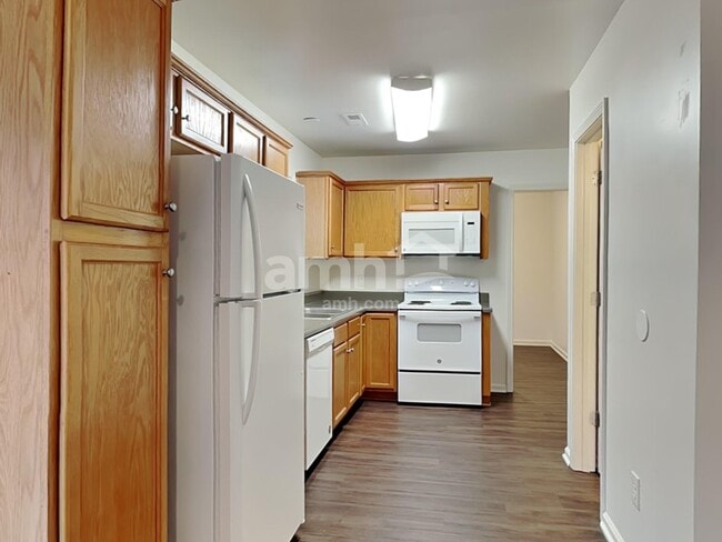 Photo - 606 3 Oaks Dr