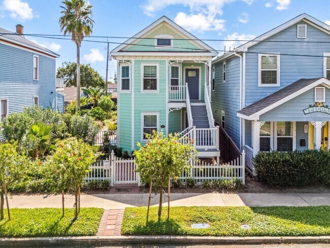 Building Photo - 2817 Avenue Q
