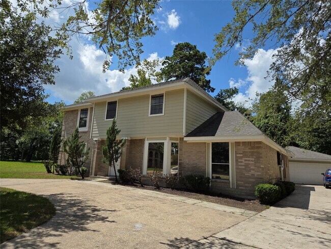 Photo - 592 River Plantation Dr