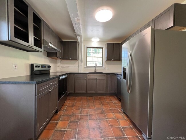 Building Photo - 121 E Hook Cross Rd Rental