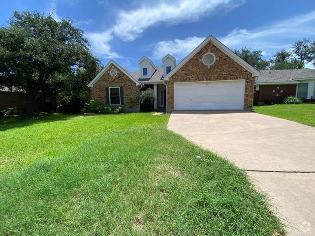 Building Photo - 1808 Lion-Heart Dr Rental