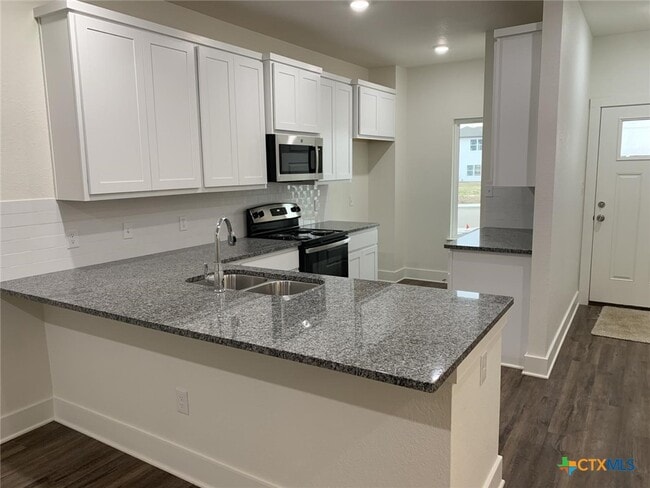 Photo - 1862 Royal Loop