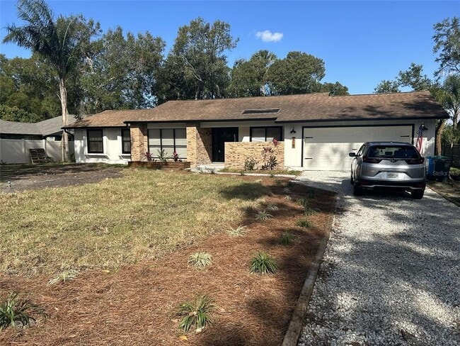 Building Photo - 415 E 6th Ave