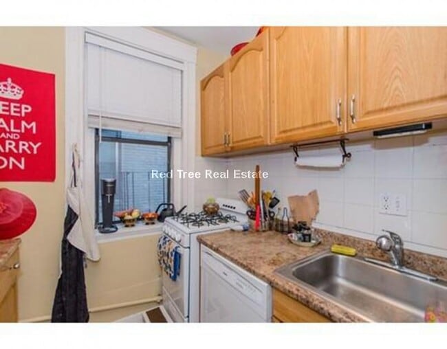 Building Photo - 7 Lothian Rd Unit 3