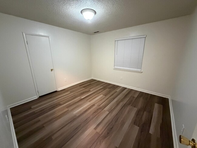 Photo - 22173 Ewell St