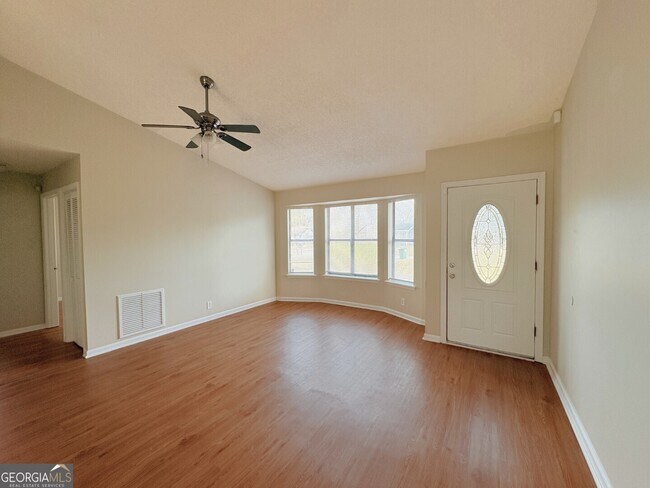 Photo - 414 Sunnyside Dr