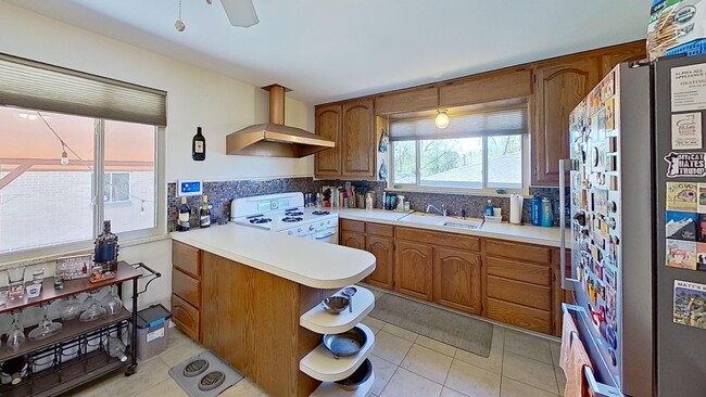 Photo - 4030 S Fox St