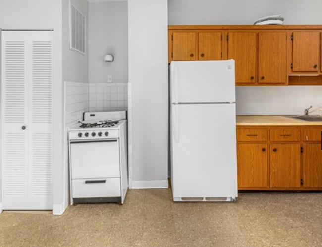 784 Main St Unit 1