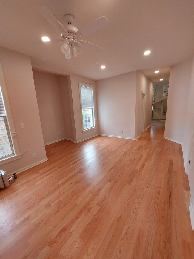 Photo - 3255 N Broadway Unit 3B