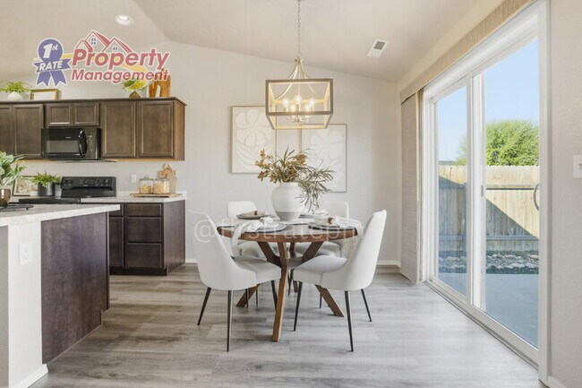 Photo - 12794 Conner St