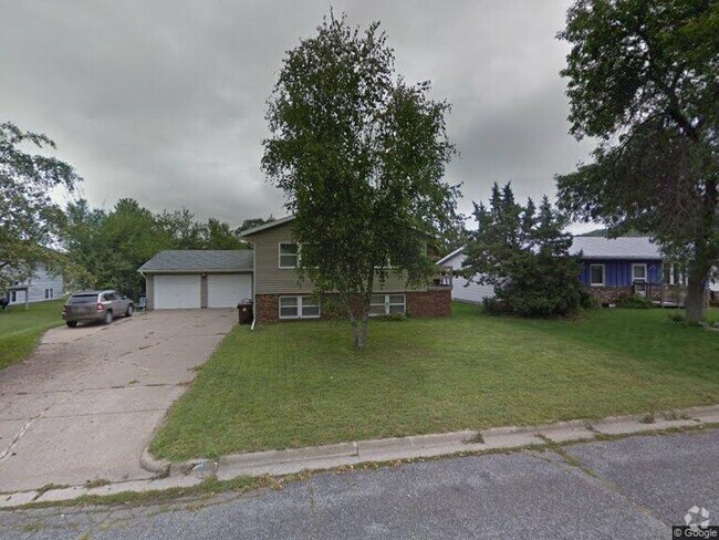 Front of Townhome/Duplex - 1007 Terrace Dr Unit 1005 Terrace Drive Rental