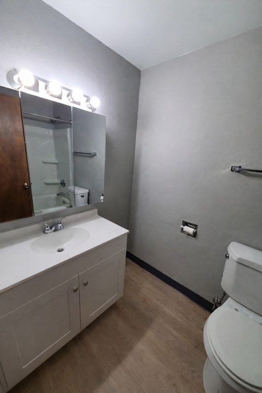 Photo - 401 S Van Buren St