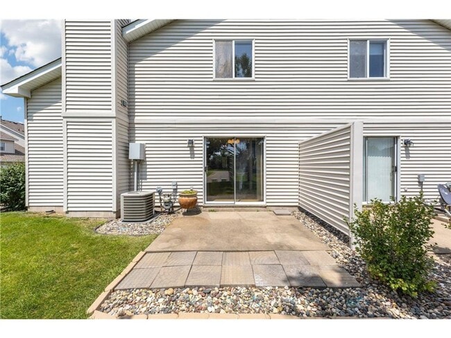 Photo - 2 Bed + Loft End Unit Townhome- Available 6/1