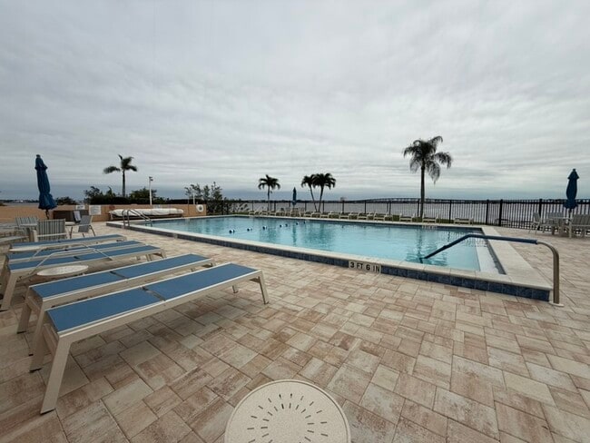 Photo - 4260 SE 20th Pl Unit #701