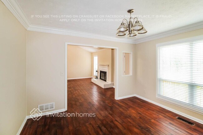 Photo - 6806 Temple Cir SE