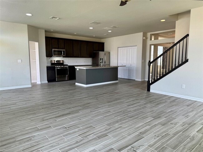 Photo - 1293 Nevarez