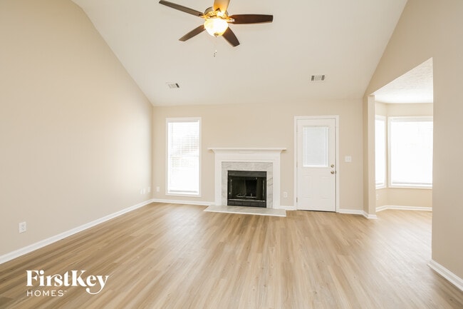 Photo - 1510 Smoke Hill Dr NE