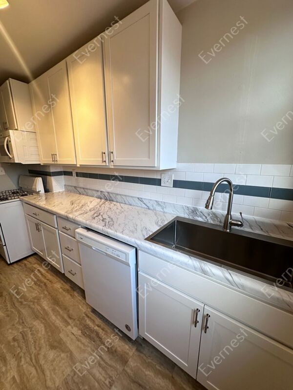 Photo - 3114 Indianola Ave Unit 4