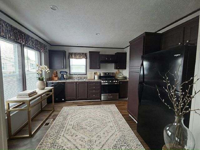 Photo - 241 Bunting Ln