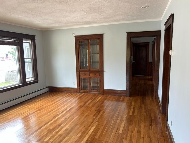 Photo - 130 Kinsley St