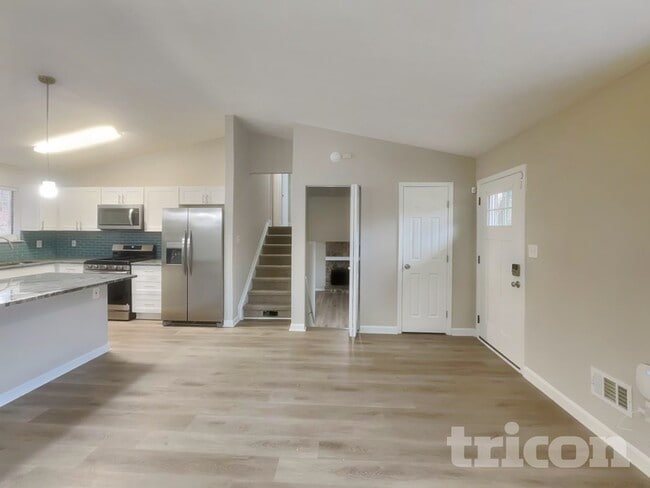 Photo - 212 Hemlock Dr