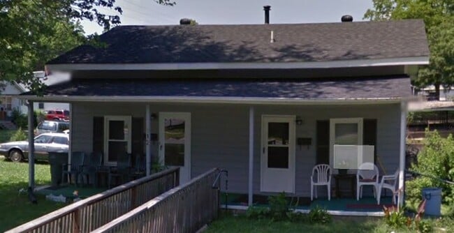Building Photo - 812 W 2nd Ave Unit A Rental