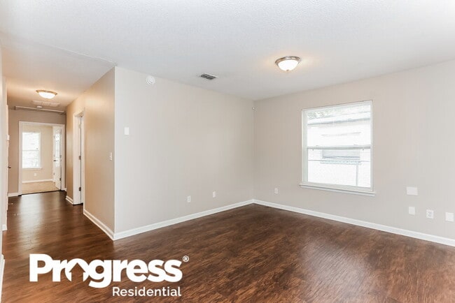 Photo - 3747 Peachtree St