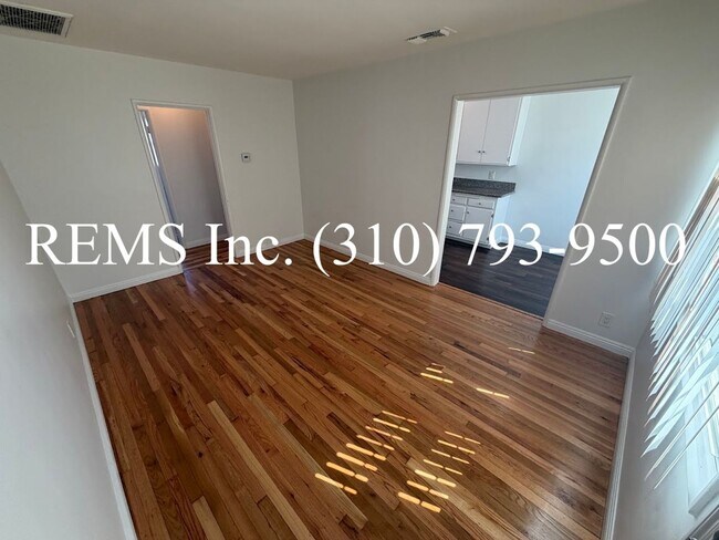 938 S Oak St Unit 938-2