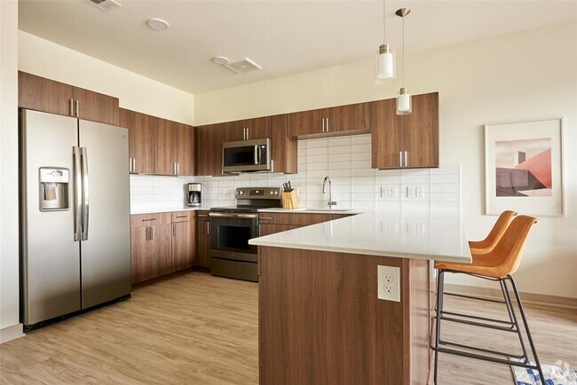 Building Photo - 4811 Woodrow Ave Unit 227 Rental