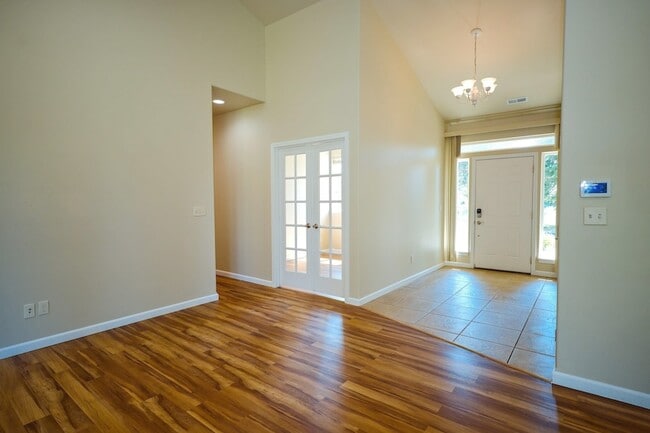 Photo - 716 N Vercler Rd