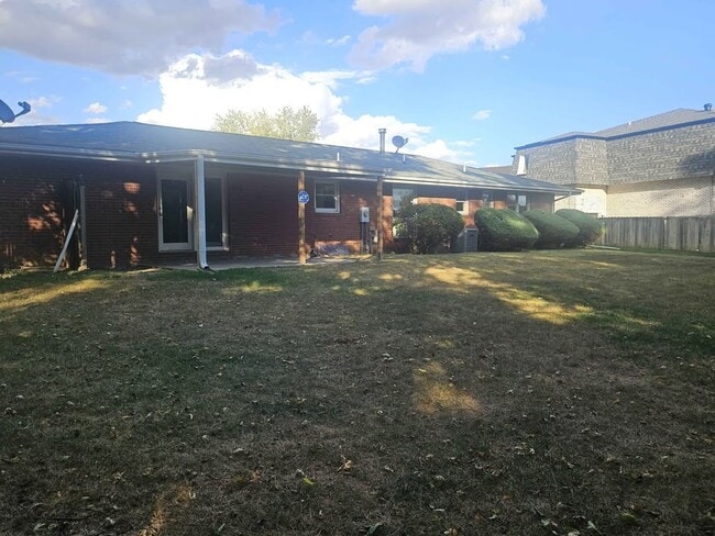 Building Photo - 121 S Regency Dr