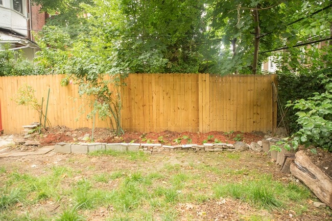 Private Yard - 5031 Cedar Ave