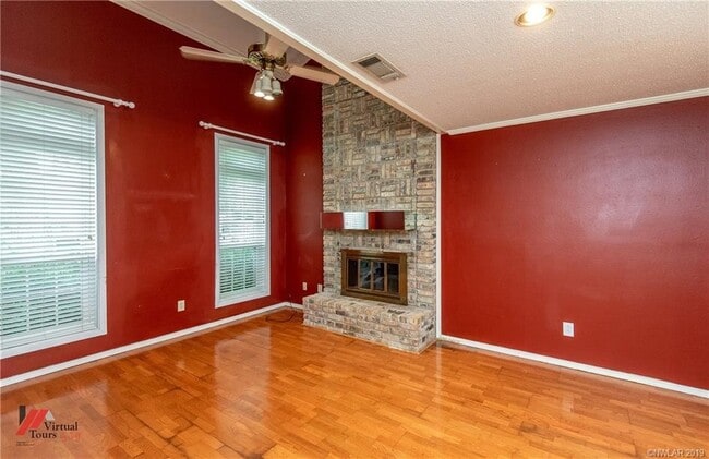 Photo - 8917 Glenmora Dr