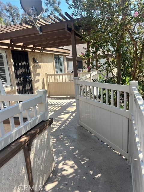 Building Photo - 25652 Rimgate Dr Unit 2G