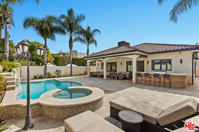 Photo - 12419 Erwin St