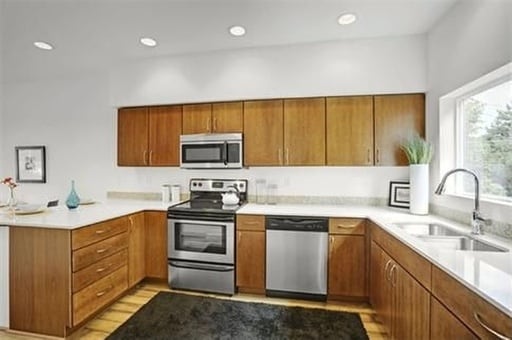 Photo - Modern 3 Bed 3.5 Bath Townhouse located in Cedar Park!
