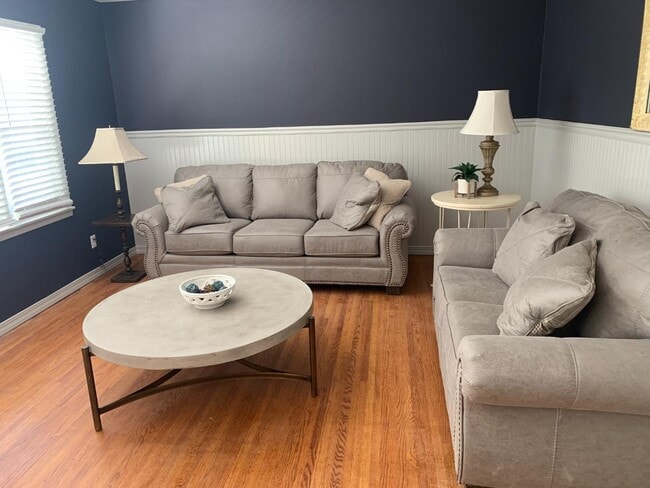 Photo - 2709 Highland Dr