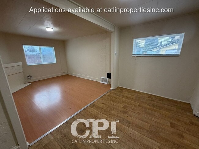 Photo - 323.5 15th Ave