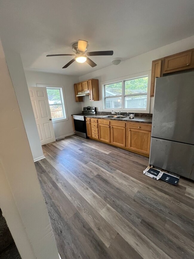 Photo - 210 N Lincoln Ave