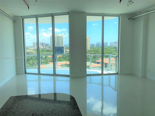 Photo - 3029 NE 188th St Unidad 911