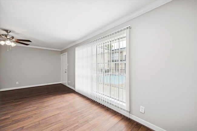 Photo - 201 Emerson St Unit 04