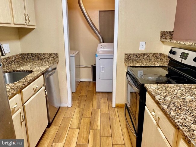 Photo - 8864 Walutes Cir