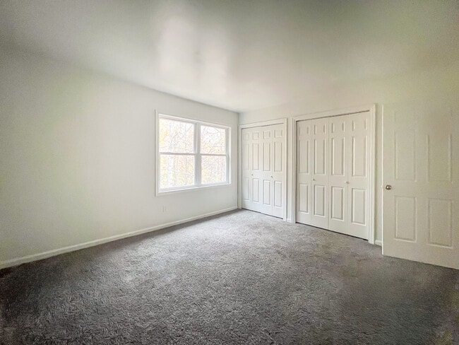 Photo - 6 Fox Hill Dr