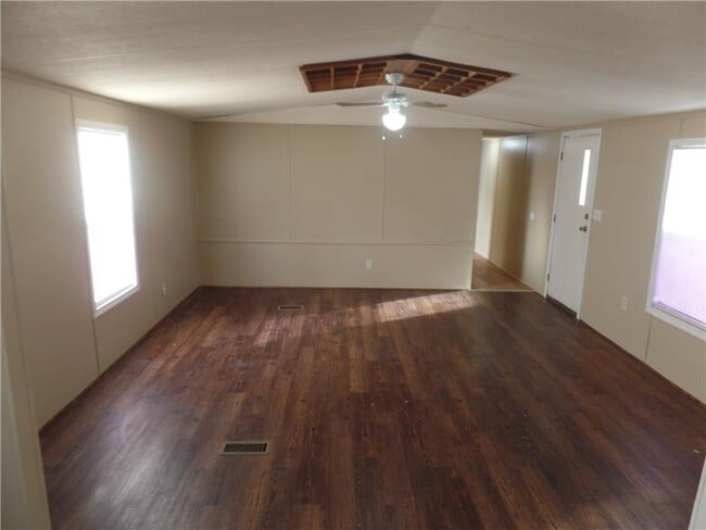 Photo - 135 Dv Byrd Ln