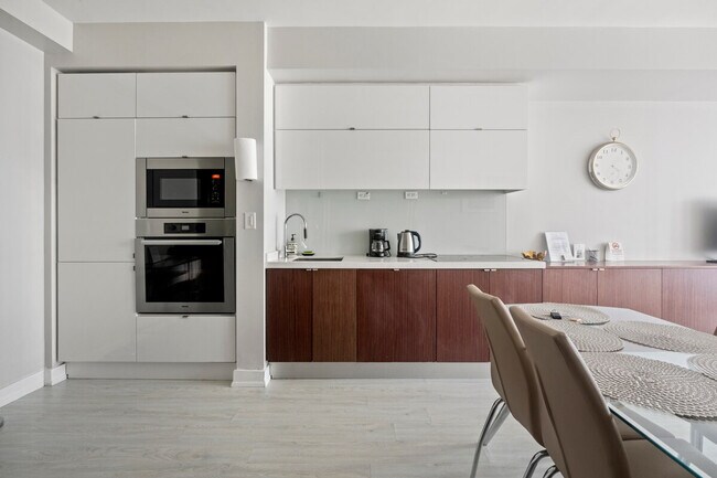 Photo - 83 Fort York Blvd Unit ID1345929P