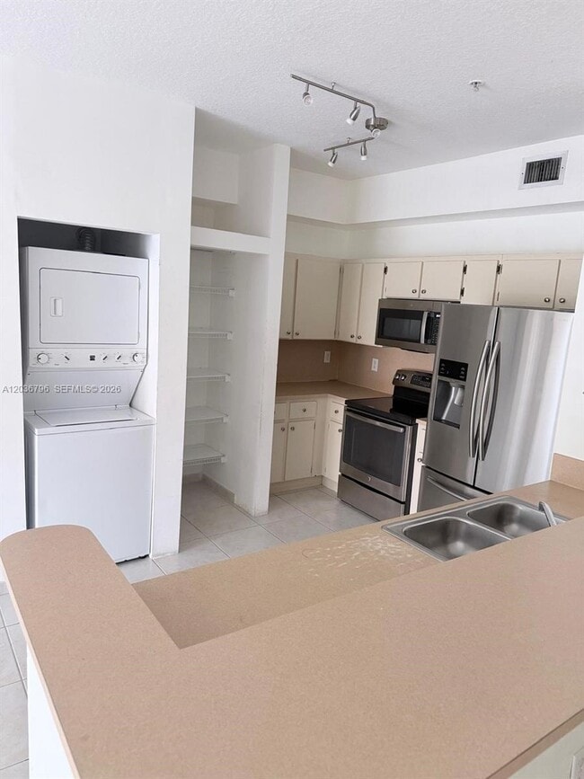 Building Photo - 7220 NW 114th Ave Unit 20916